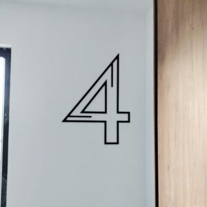 Paredes corporativas con frases o tipografía 3D